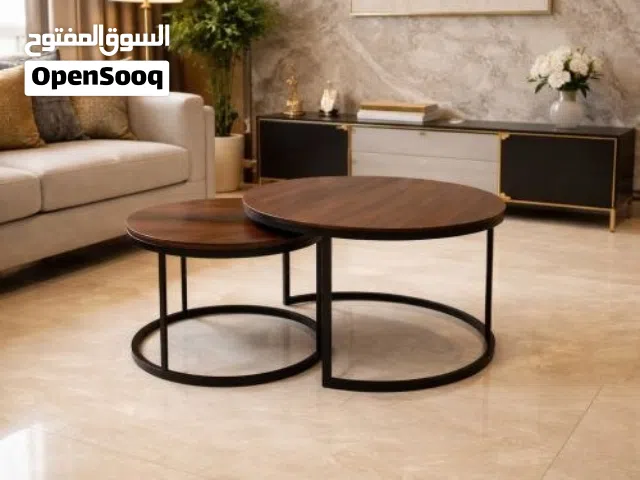 طقم طاولات قهوة دائرية متداخلة باللون الأبيض والبني والاسود   (Nesting Tables) بتصميم راقي والفخامة