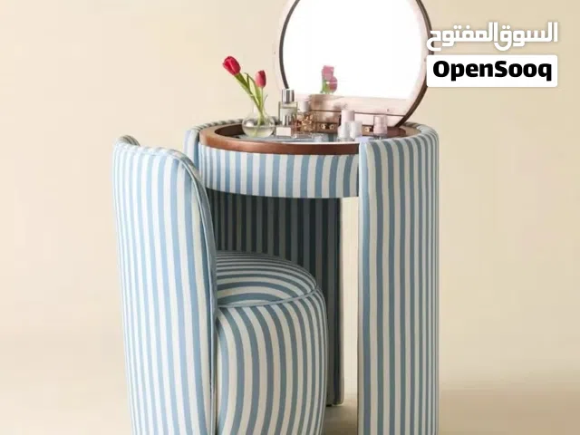 تسريحة مودرن فاخرة مع كرسي – تصميم أنيق يضيف لمسة راقية لمنزلك