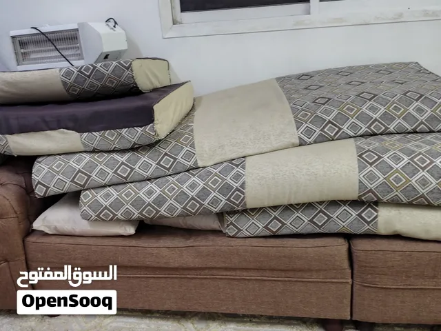 مجلس عربي مستخدم نظيف جدا