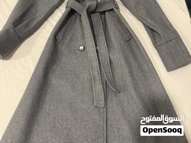 معطف شتوي رمادي أنيق بحالة ممتازة