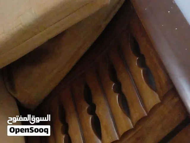 خزانتين مع تختين لاتيه وثريات وسجاد وبرداي وتخوت مفرد وخزانة سيكوريت وطقمين  مورس14كرسي  وكنب جلسة