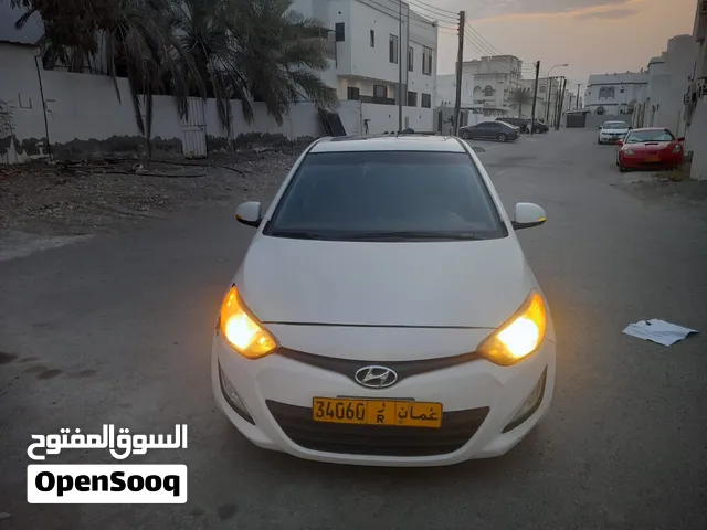 Hynudai i20 for urgent sale. Owner Relocating. Serious buyers only.