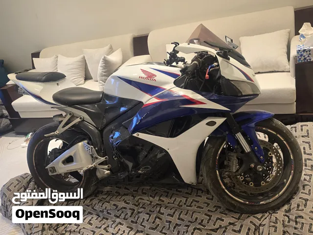 دراجه 600 سي بي ار