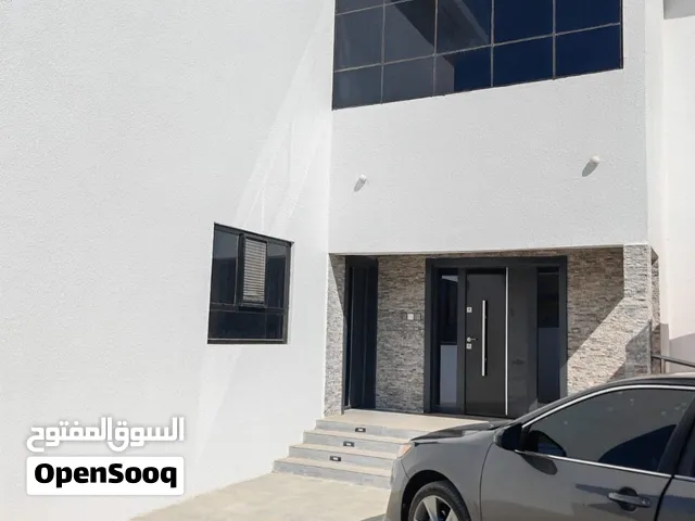 600 m2 4 Bedrooms Townhouse for Rent in Al Batinah Sohar
