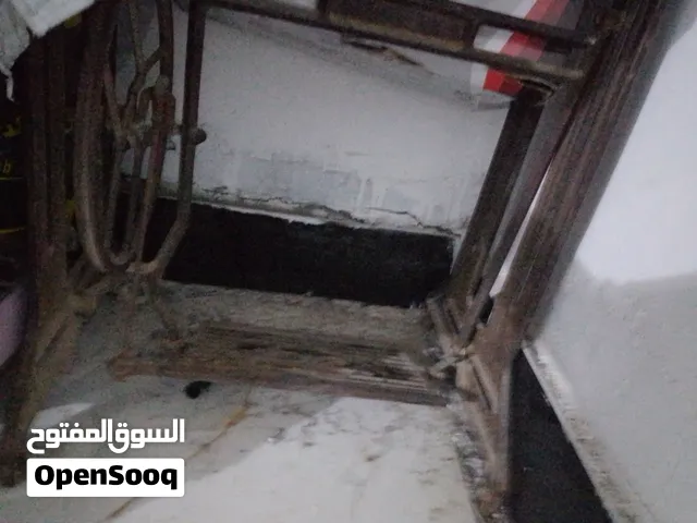 مكينة فراشة كاملة وياها المحرك والدواسة والقاعدة