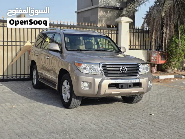Toyota Land cruiser... Model 2014...gcc specifications... No accidents no paint