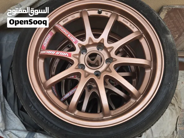 RAYS Volk Racing CE28-style.