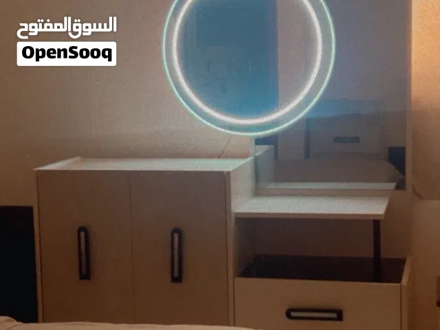 اثاث كامل للبيع ( غرفة نوم ، غرفة جلوس ، طاولة طعام )