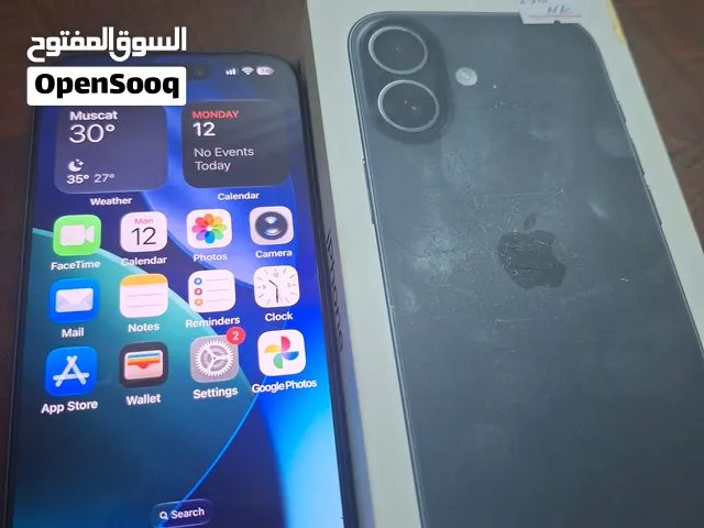 iPhone 17 - 12 month warranty 256gb Like New, With Screensaver