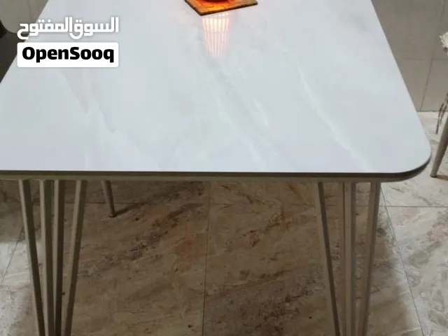 ميز طعام نضيف سعره 200الف