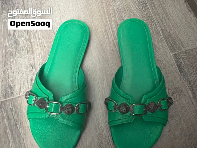 فلات بالينسياجا قياس 36 حالة ممتازة Balenciaga slipper سليبر صندل احذية فلات شبشب