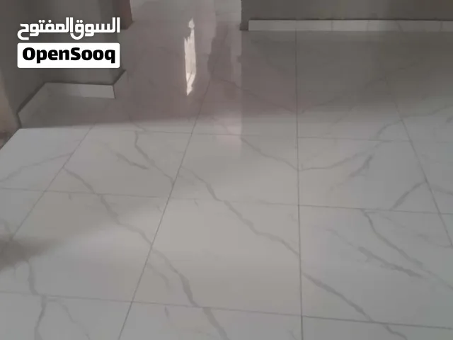 اسطي سراميك ورخام مصري لخدمه جميع الارضيات والحوائط خدمه جديده وصيانه وخدمه غرف لصقه وحمامات صيانه