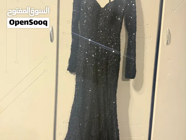 فستان جديد للبيع