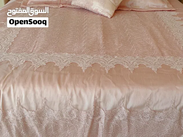غطاء سرير (لحاف)
