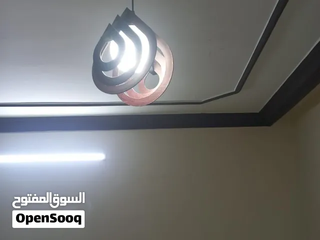 ثريا موجود منها ثلاث ثريات بنفس الشكل الوحده فقط 4 دنانير