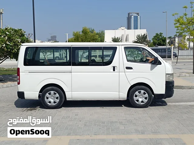 TOYOTA HIACE PASSENGER -15 SEATER