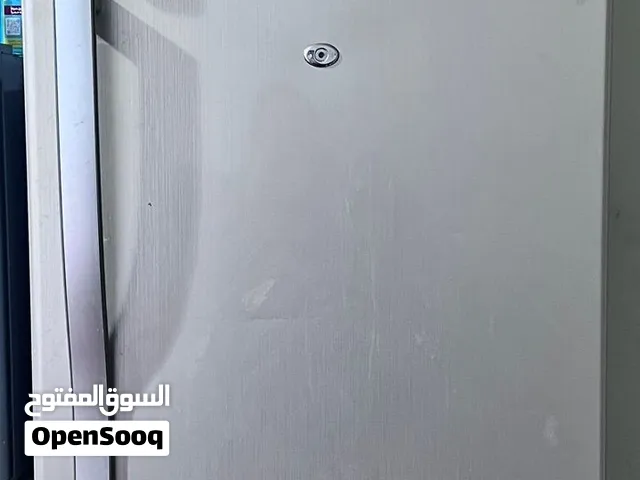 ثلاجة عمودية وبيه فريز فوك يجمد نوع balsan نظيفة