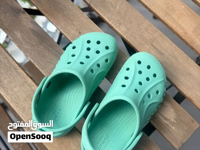 Kids crocs green color, 12 C SIZE (29-30 size)