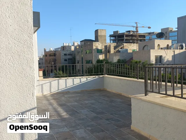 شقة للايجار طابق تاني بعماره مكونه من تلات شقق فقط باجمل مناطق عمان.ضاحية الامير راشد.الدوار الثامن