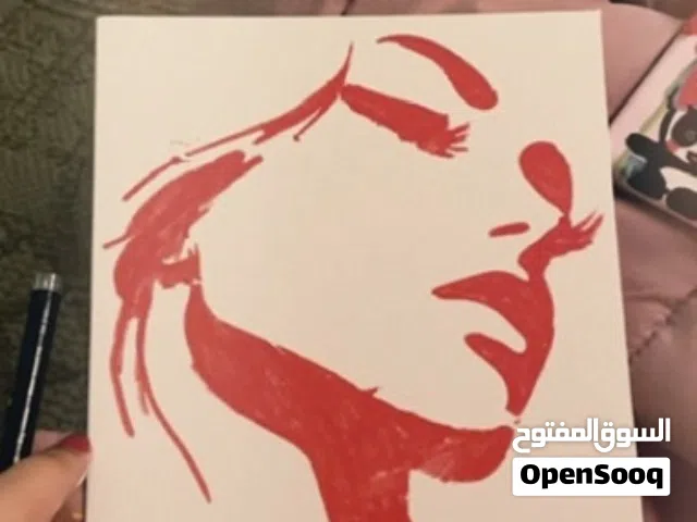 ارسم لوحات على حسب الطلب و كل شي ارسم عليه