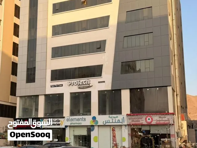 للبيع شقة مؤجرة في بوشر شارع المها اول خط