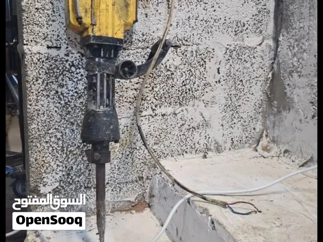 السلام عليكم ورحمة الله وبركاته، نقدم لكم أفضل خدمات الهدم والتكسير بإشراف عمالة مدربة وأسعار مناسب