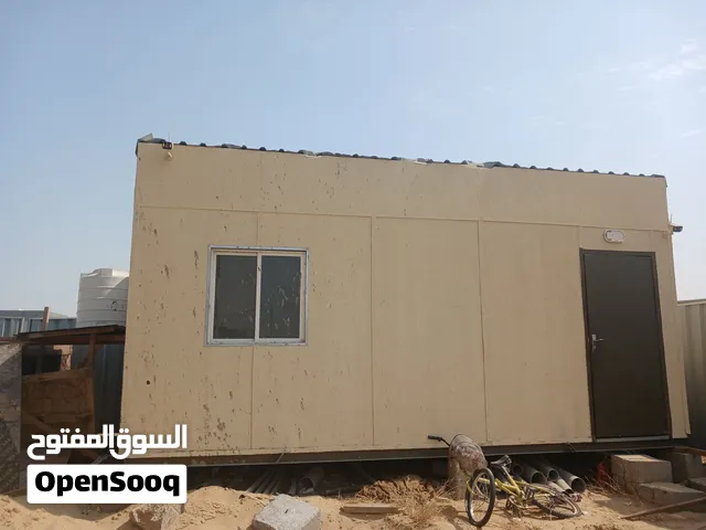 كرفان مستعمل قليل الاستعمال بحالة ممتازة للبيع  غرفة و حمام و ستور صغير  القياس  6/4