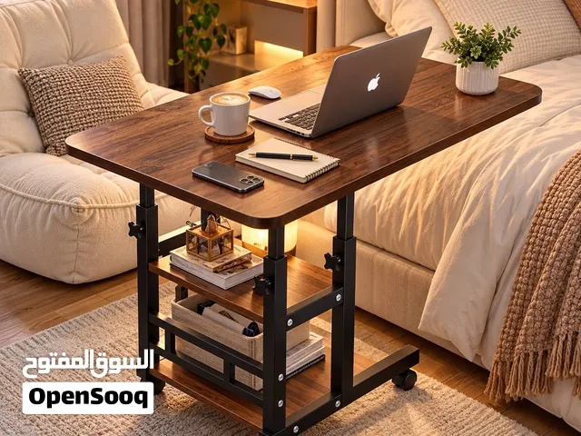 طاولة اللابتوب المتحركة – عملية وفخمة لكل زاوية بالبيت!   مش مجرد طاولة لابتوب تصميم ذكي بخل