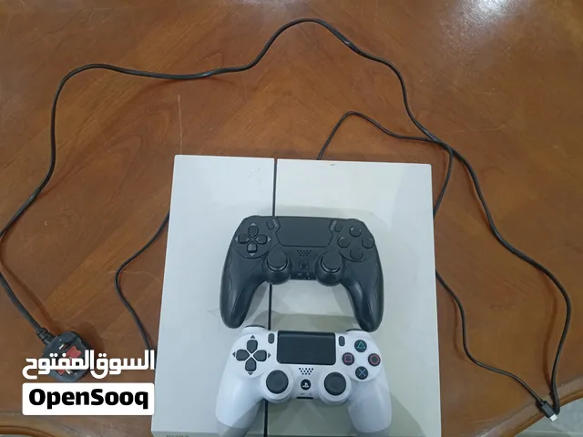 بلاي4 مستعمل و يدات ايضاً مستعملة