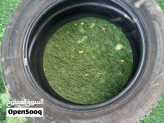 للبيع إطارات يركب على لاندكروزر