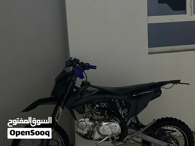 للبيع قابل للتفاوض– دراجة تريل Sharmax 145c