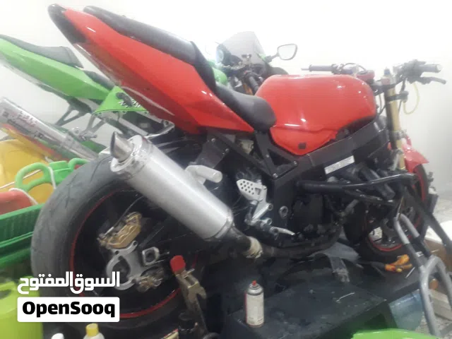 Suzuki gsx 600 ستريت فايتر للبيع