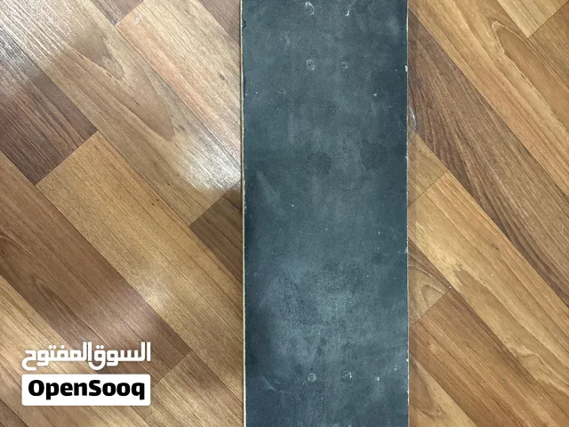 SKATE BOARD VERY CLEAN