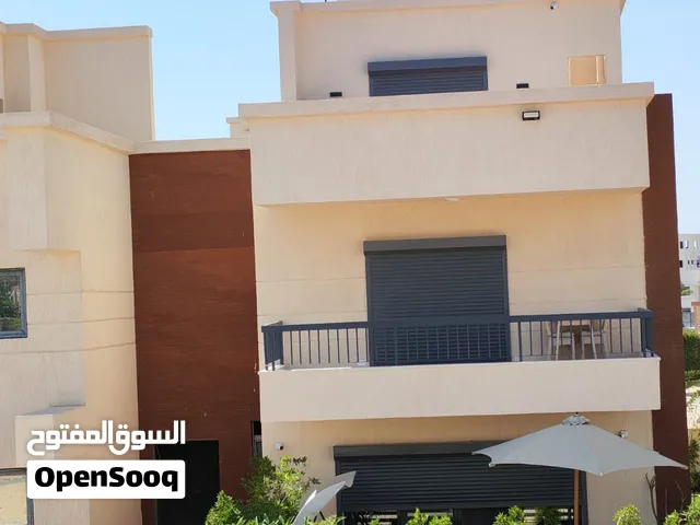 فيلا فوري 225متر بجاردن 80متر