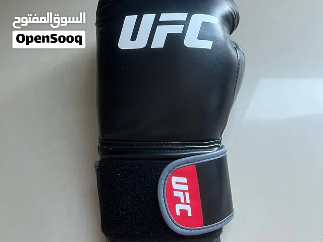Ufc ultimate kombat (Comes with the box )