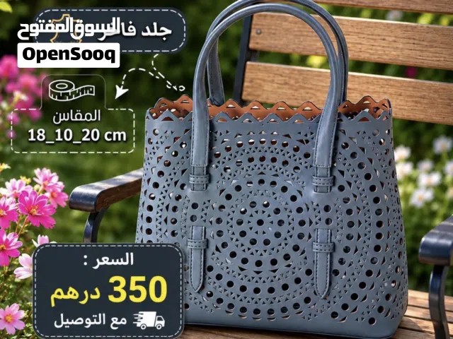 Burgundy Other for sale  in Abu Dhabi
