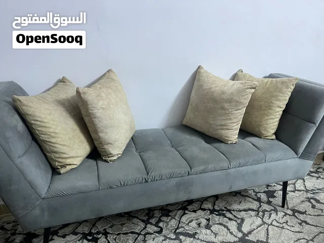 كنباية للبيع بحالة ممتازة وشبه جديدة