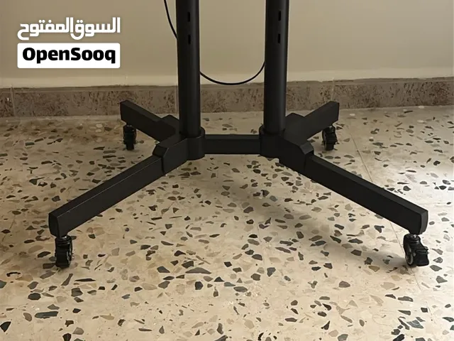 شاشة باناسونيك 42 بوصة مع حامل شاشة