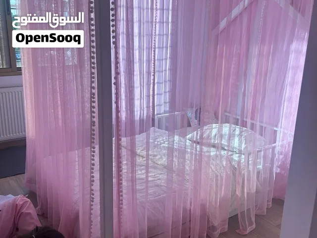 تخت مع فرشه