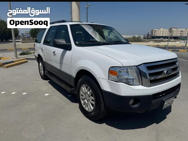 Ford expedition 2013 white 5.4 engine v8 - bahrain agent good condition