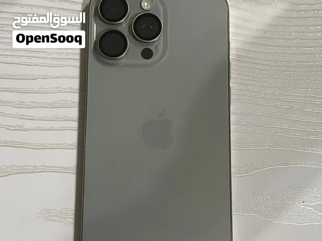 Iphone  15 pro max very clean الهاتف جدا نظيف الحمدالله