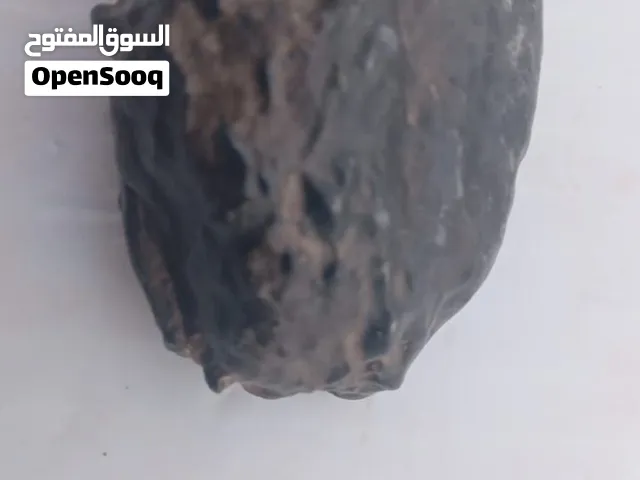 حجر نيزكي صحراوي نادر - قطعة من الفضاء بين يديك NWA Meteorite - Sahara Desert - 50g