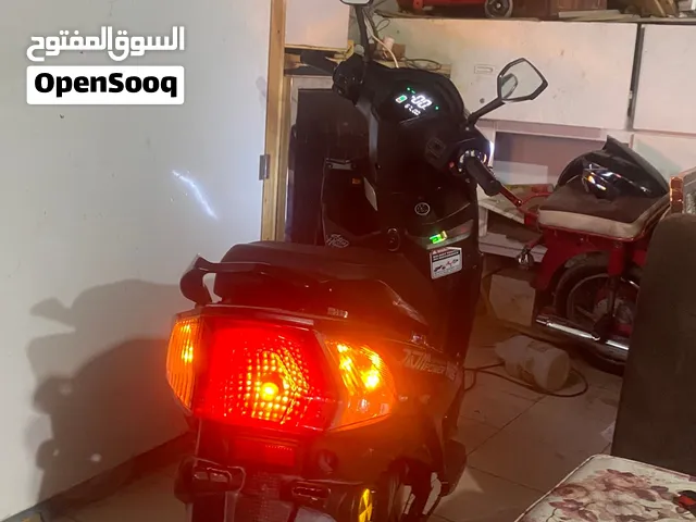 سكوتر كهربائي 2025 مستعمل شهر ونص وقابل لتفاوض
