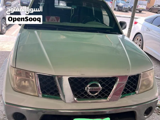 Nissan navara نيسان نفارا