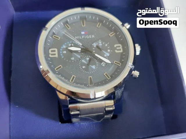 BOSS // TOMMY HILFIGER فخامة وحضور مميز