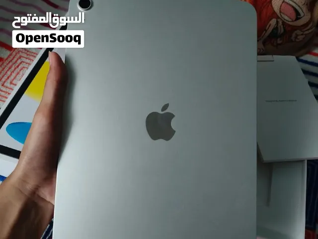 Apple iPad 128 GB in Al Sharqiya