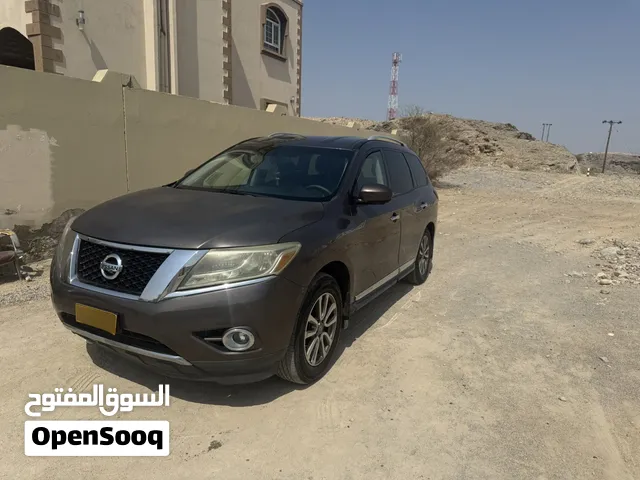 Used Nissan Pathfinder in Muscat