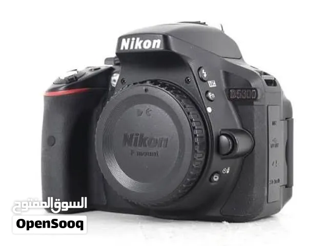 نيكون D5300 / مع عدتها كاملة بحالة جيد جداً