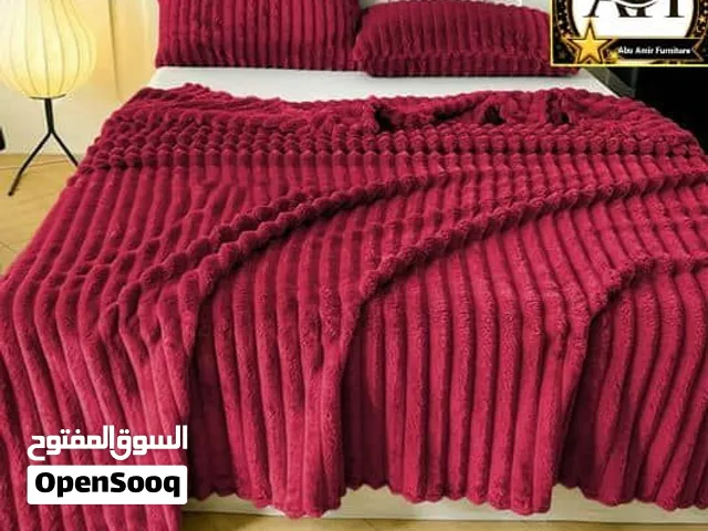 مرجانات مخمل نفرين 3قطع معه الشنطه واكياس المخد خياطه خارجي عطفه مخفي مع السسته السعر15000