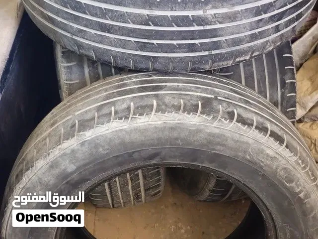 سيرية قومات للبيع 18/235/60